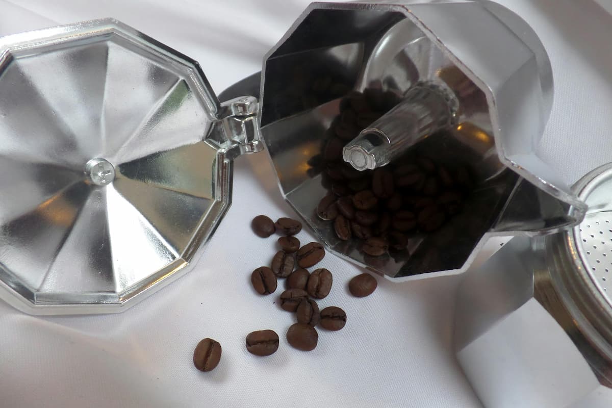 ¿Qué café elegir para una cafetera italiana?