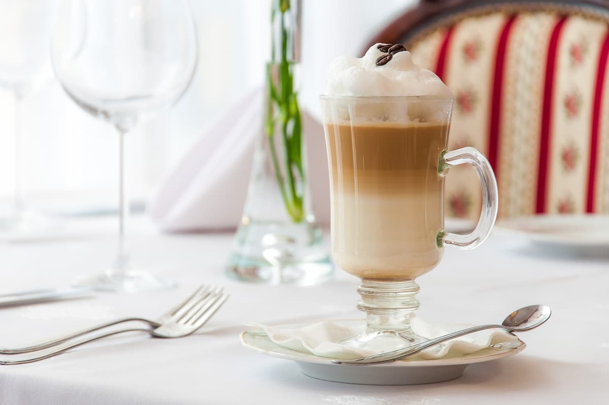 ¿Cómo preparar un latte macchiato perfecto?