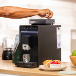 Cafetera Incapto Aura Duo en uso