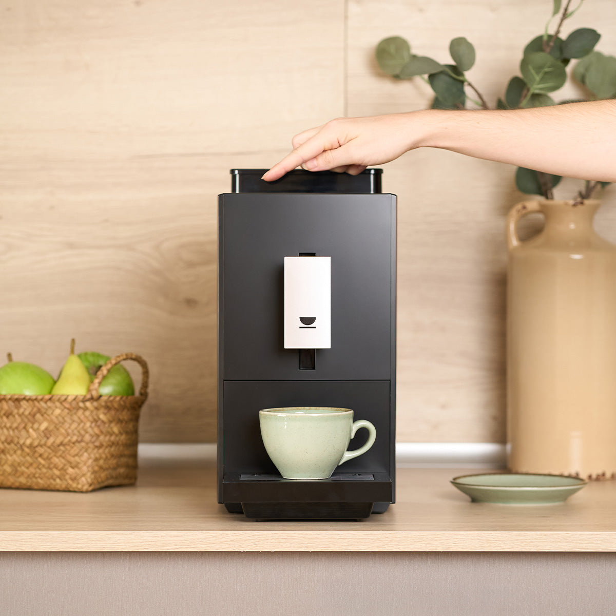 INCAPTO Duo: bean-to-cup coffee machine with dual hopper
