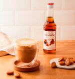 Cappucino com calda de caramelo Monin